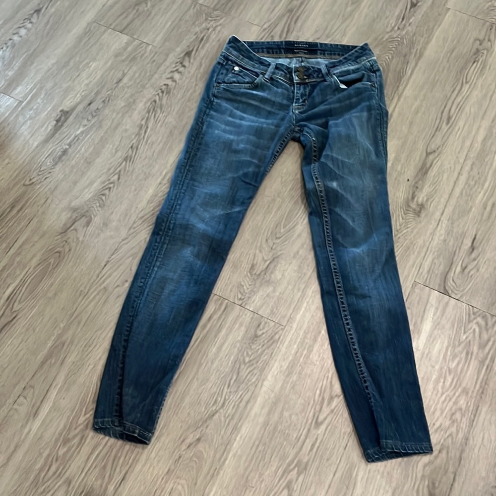 Hudson’s size 25 woman’s jeans💙